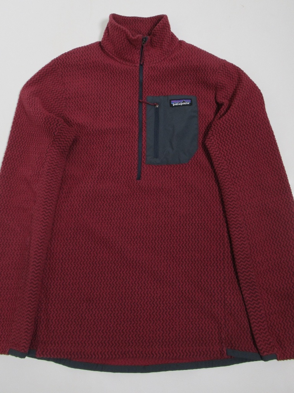 Patagonia Men's R1® Air Zip-Neck Sequoia Red SEQR 40245FA22 Size M